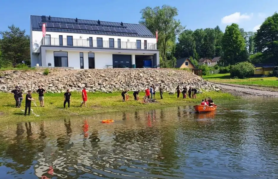 Uczniowie ZS w Marcinkowicach uczestniczyli w obozie szkoleniowym nad Jeziorem Rożnowskim