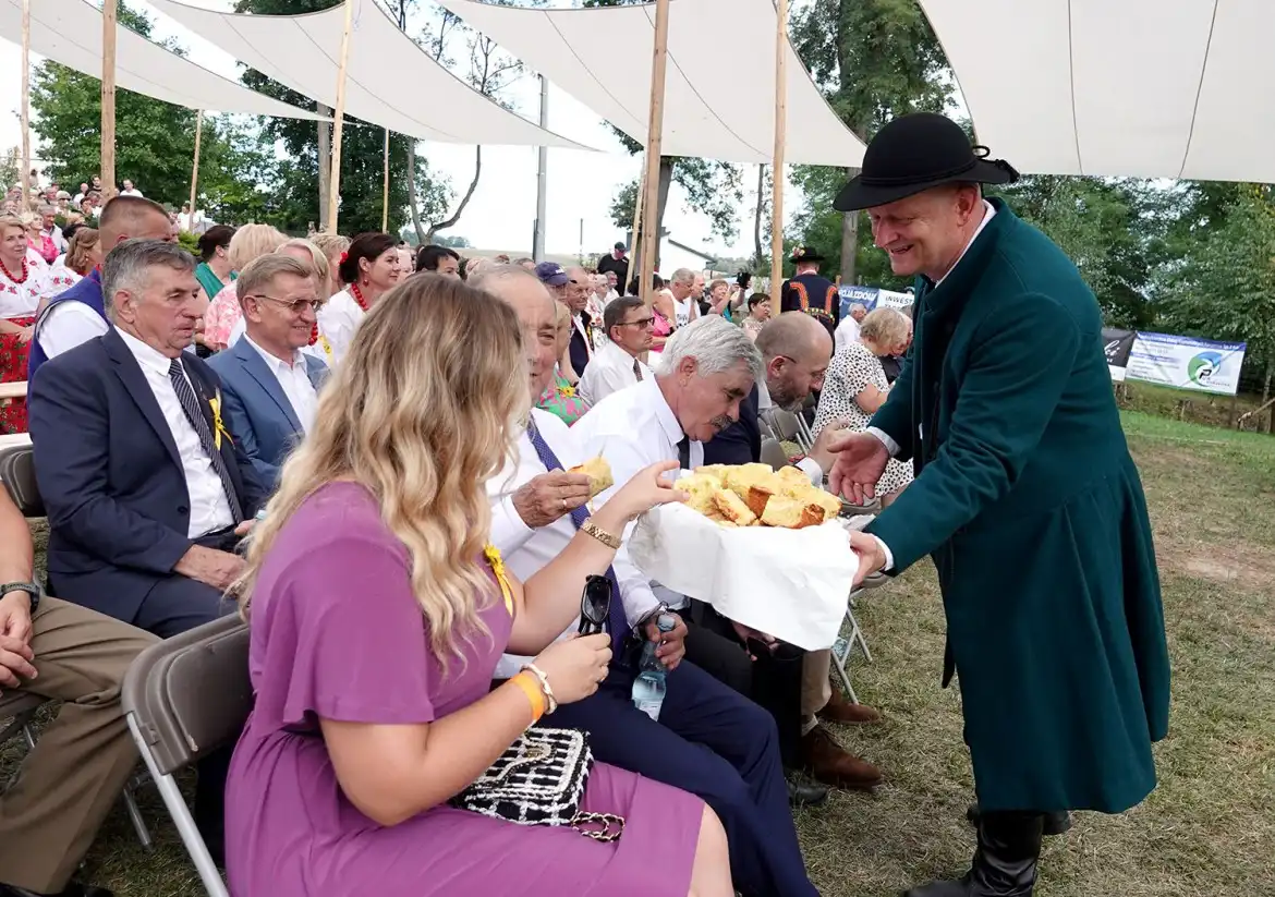 Barwne dożynki w Korzennej przyciągnęły tłumy