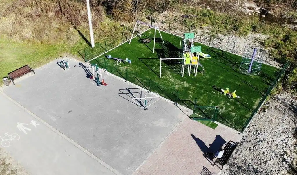 Gmina Łącko ma dwa nowe place zabaw