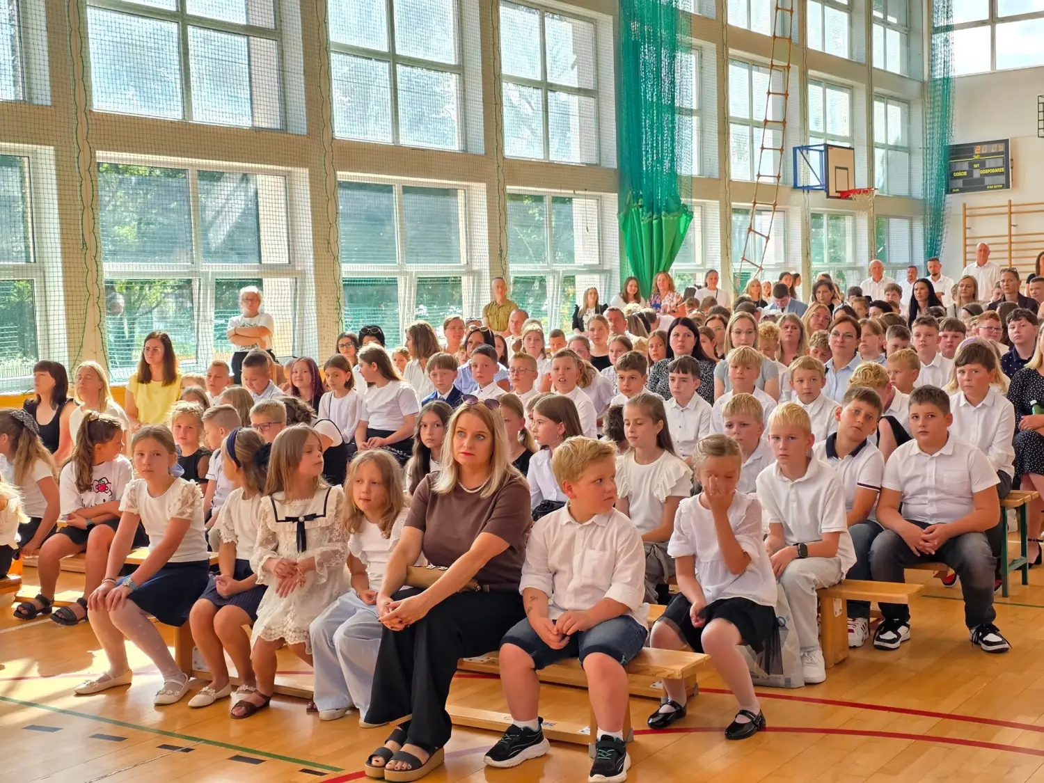 Pierwszy dzwonek za nami. Nowi dyrektorzy i tysiące uczniów wracających do szkół w regionie