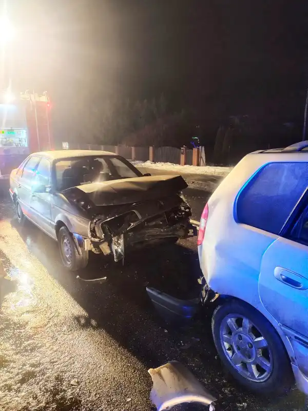 Kraksa na DK 75 w Łabowej. Jedna osoba trafiła do szpitala