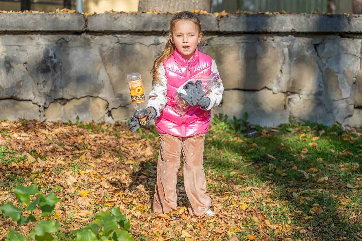 Stary Cmentarz w Nowym Sączu przygotowany na Wszystkich Świętych. Społeczna akcja sprzątania nekropolii