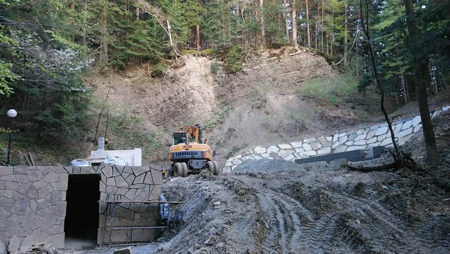 Trwa modernizacja infrastruktury turystycznej przy ul. Kasprowicza w Limanowej