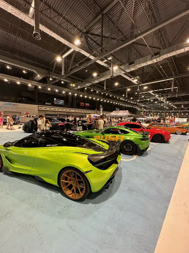 Ferrari, Lamborghini i szczytny cel. Super samochody spełniają marzenia dzieci i zbierają pieniądze na karetki. Już w ten piątek i sobotę w Bochni