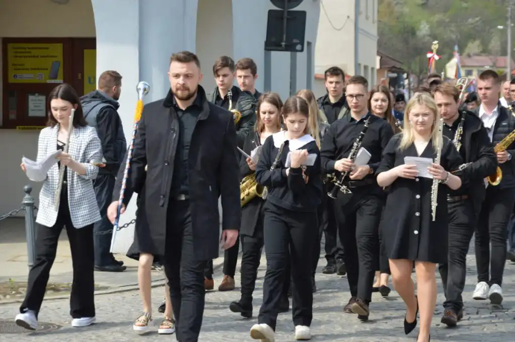 Obchody Święta Narodowego Trzeciego Maja w Warszawie i w Starym Sączu