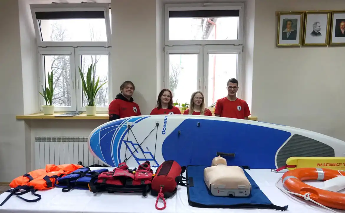 ZS w Marcinkowicach: będzie internat, strzelnica i świetne warunki do nauki. Mundury czekają na ósmoklasistów