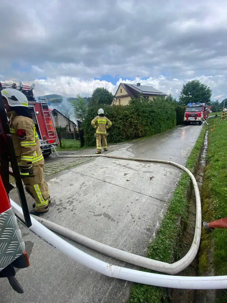 Pożar w Ptaszkowej. Płonął budynek gospodarczy