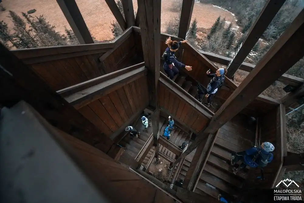 Ponad 400 biegaczy zmierzyło się z górskimi trasami Etapowej Triady w Krościenku nad Dunajcem