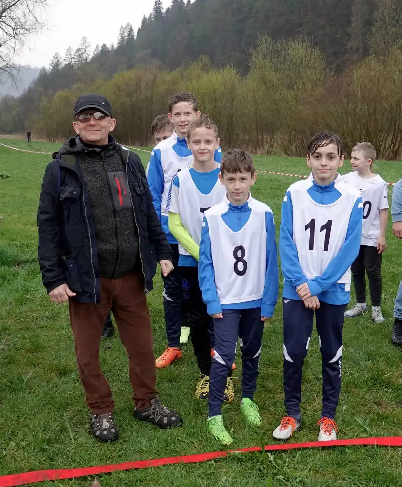 Mistrzostwa Powiatu w biegach przełajowych. W zawodach uczestniczyło blisko 800 dzieci ze szkół podstawowych i średnich z Sądecczyzny