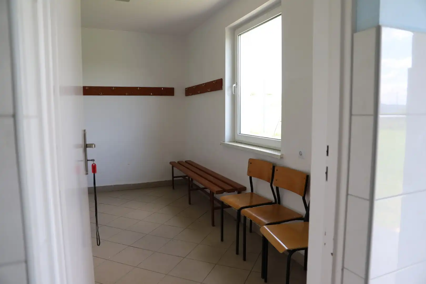 Sportowe zaplecza zyskały nowy blask. Zakończono modernizacje w Siekierczynie i Rupniowie