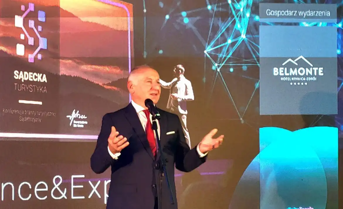 Angażują się w działania na rzecz promocji turystyki. Otrzymali nagrody starosty