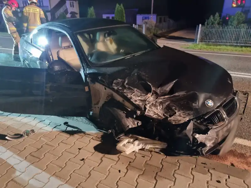 Kolizja w Nowej Wsi. Zderzyły się dwa auta osobowe