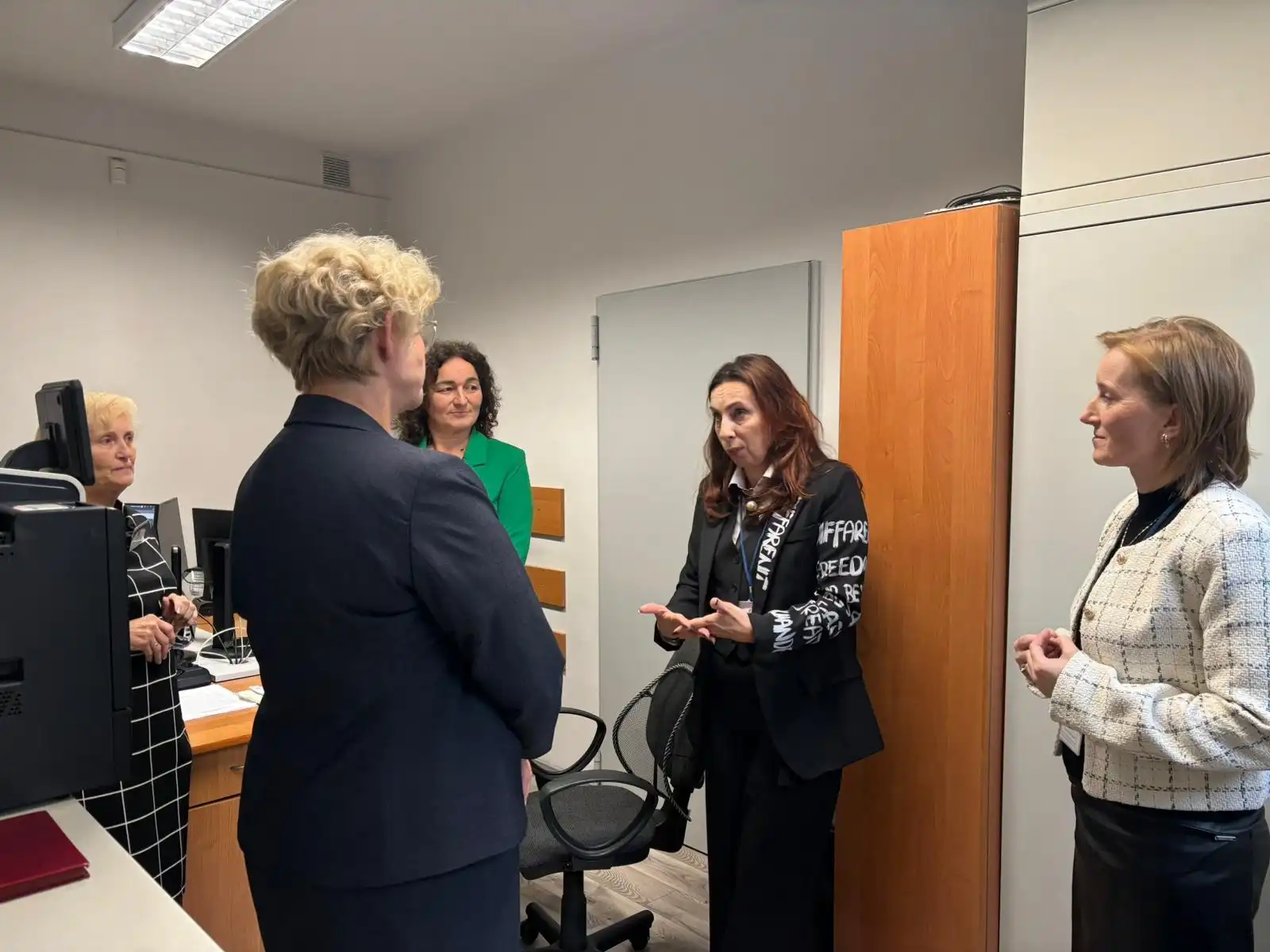 Wizyta wicewojewody małopolskiej Elżbiety Achinger w PSSE w Limanowej. Współpraca kluczem do zdrowia publicznego