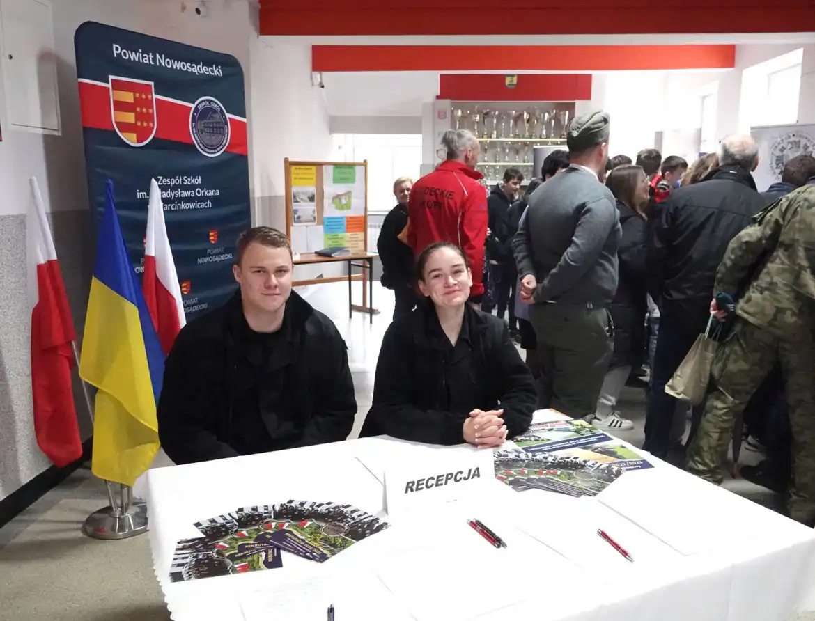 ZS w Marcinkowicach: będzie internat, strzelnica i świetne warunki do nauki. Mundury czekają na ósmoklasistów