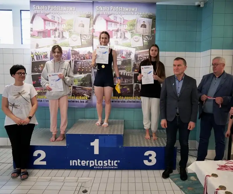 Mistrzostwa Powiatu Nowosądeckiego w Pływaniu. W zawodach uczestniczyło ponad 150 zawodników