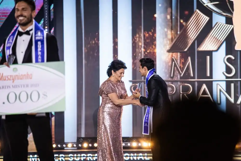 Hiszpan Misterem Supranational 2023