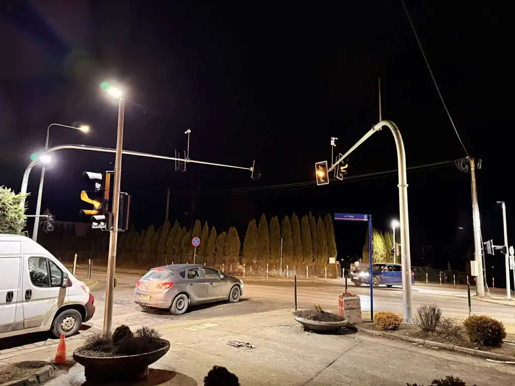 Bezpieczny wjazd na Nawojowską. Sygnalizacja świetlna już prawie gotowa