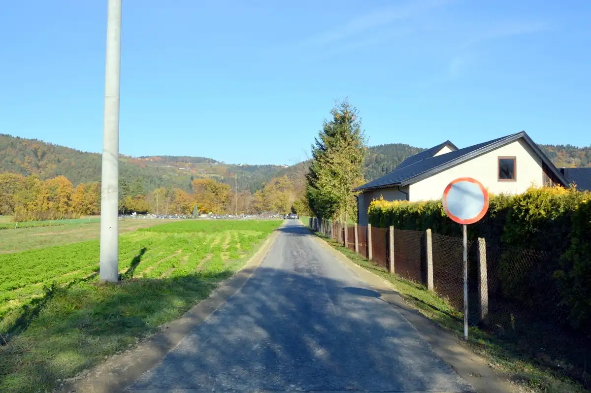 Nowa nawierzchnia na drodze w Żbikowicach