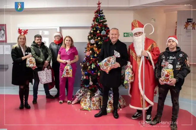 Prezydent wziął udział w akcji Motomikołajów