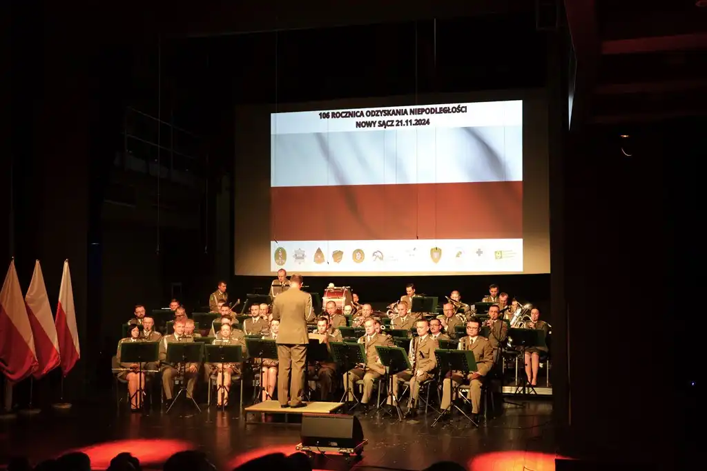 Sądeckie służby mundurowe uczciły Narodowe Święto Niepodległości