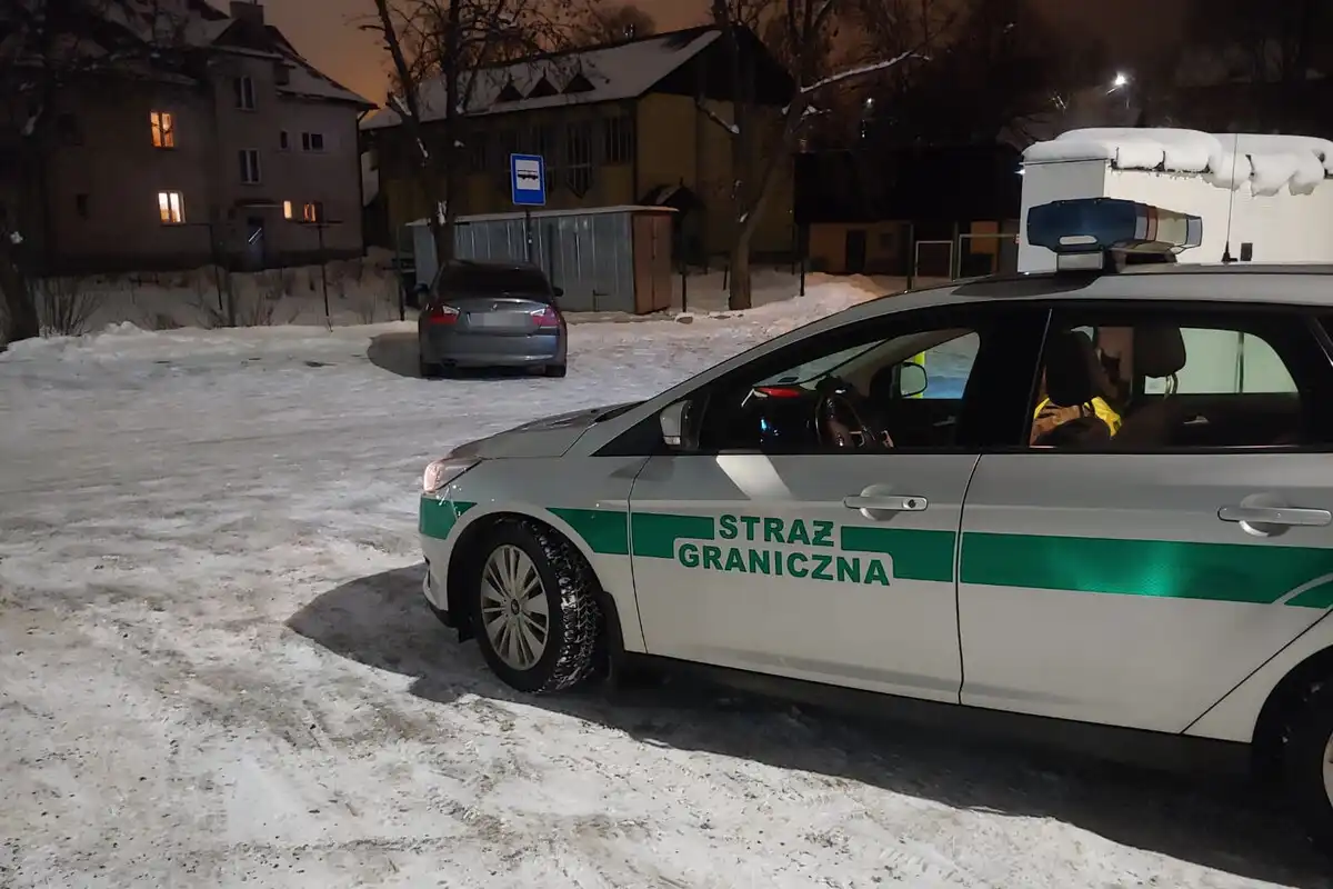 Tylicz: Funkcjonariusze SG zatrzymali 19-letniego recydywistę bez prawa jazdy
