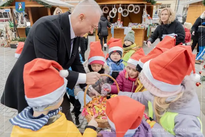 Na nowosądeckim rynku panuje już świąteczna atmosfera