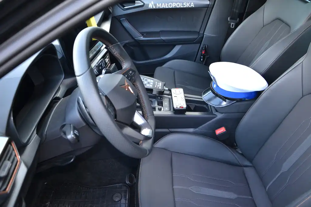 Nowy radiowóz sądeckiej grupy „SPEED” w akcji. Posypały się mandaty