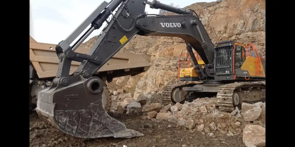 Kamienny witacz i nowoczesna brama. Kopalnia KSS Klęczany ułatwia życie kierowcom