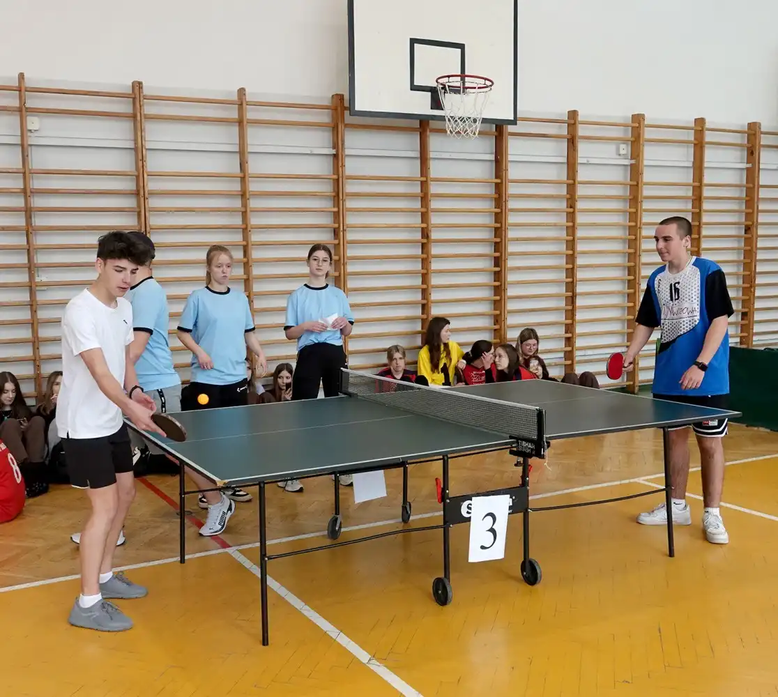 W ZSP w Nawojowej rozegrano Turniej Tenisa Stołowego