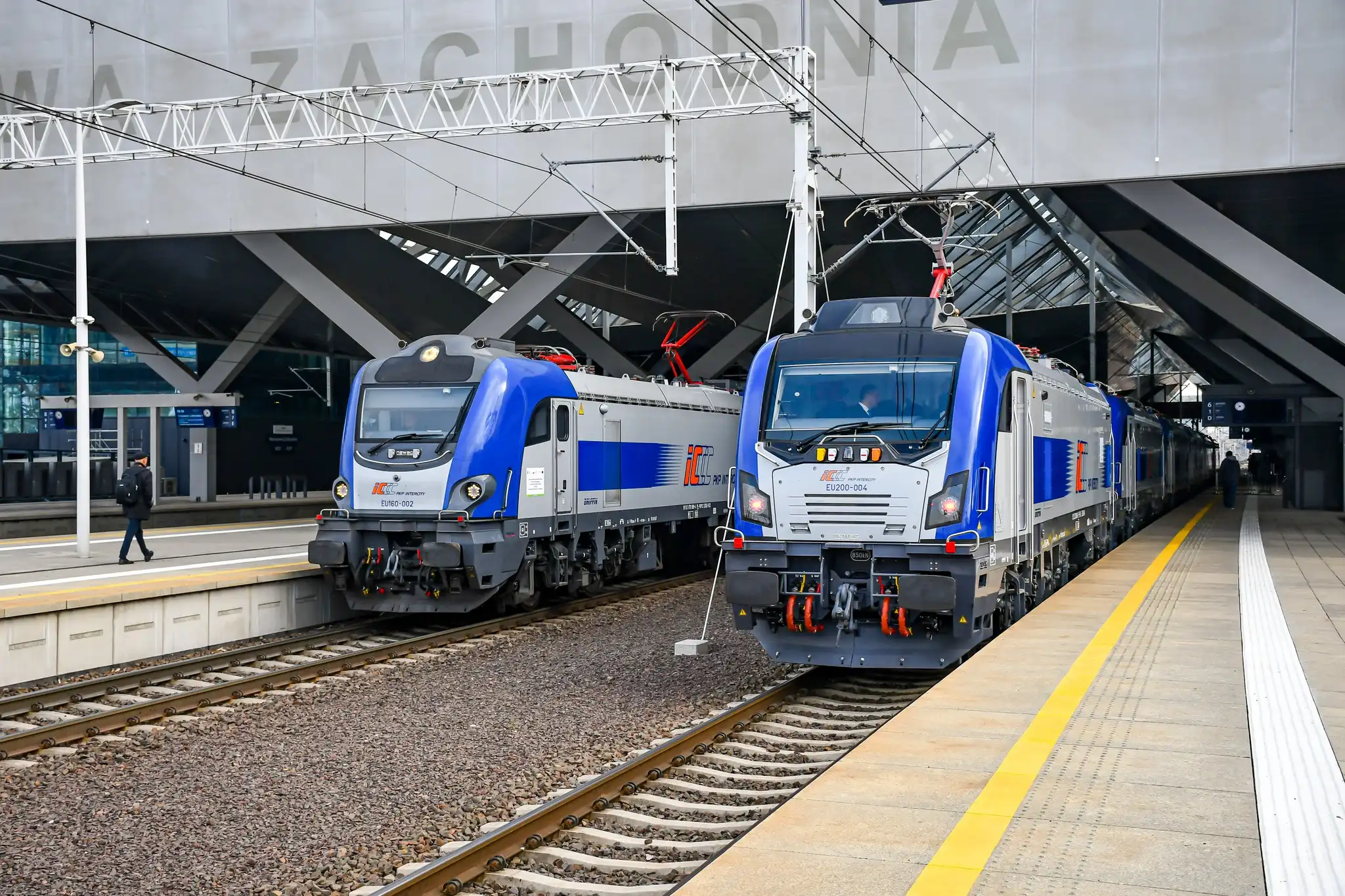 PKP Intercity z kolejnym wzmocnieniem. Sądecki NEWAG dostarcza nowe lokomotywy