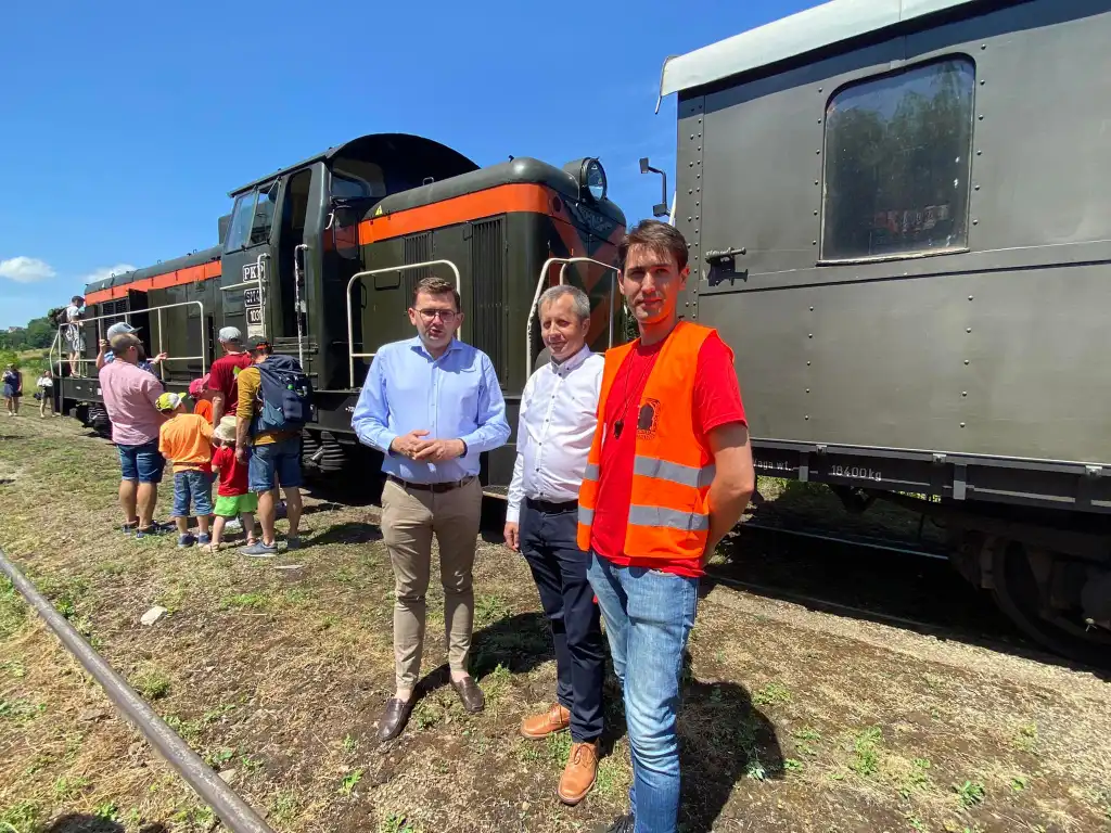 Pociąg RETRO i bicie światowego rekordu. X Galicyjski Piknik Kolejowy w Dobrej