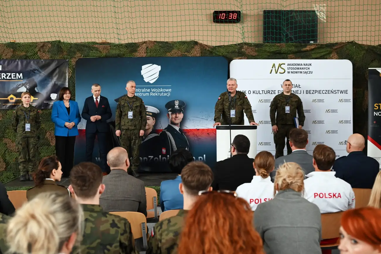 Kariera w mundurze na wyciągnięcie ręki. Targi wojskowe w Nowym Sączu