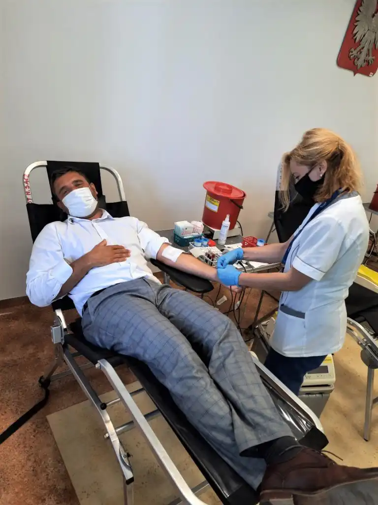 Akcja „103 litry krwi na 103. rocznicę powstania Policji” trwa nadal. 22 czerwca w Nowym Sączu zebrano ponad 8 litrów krwi