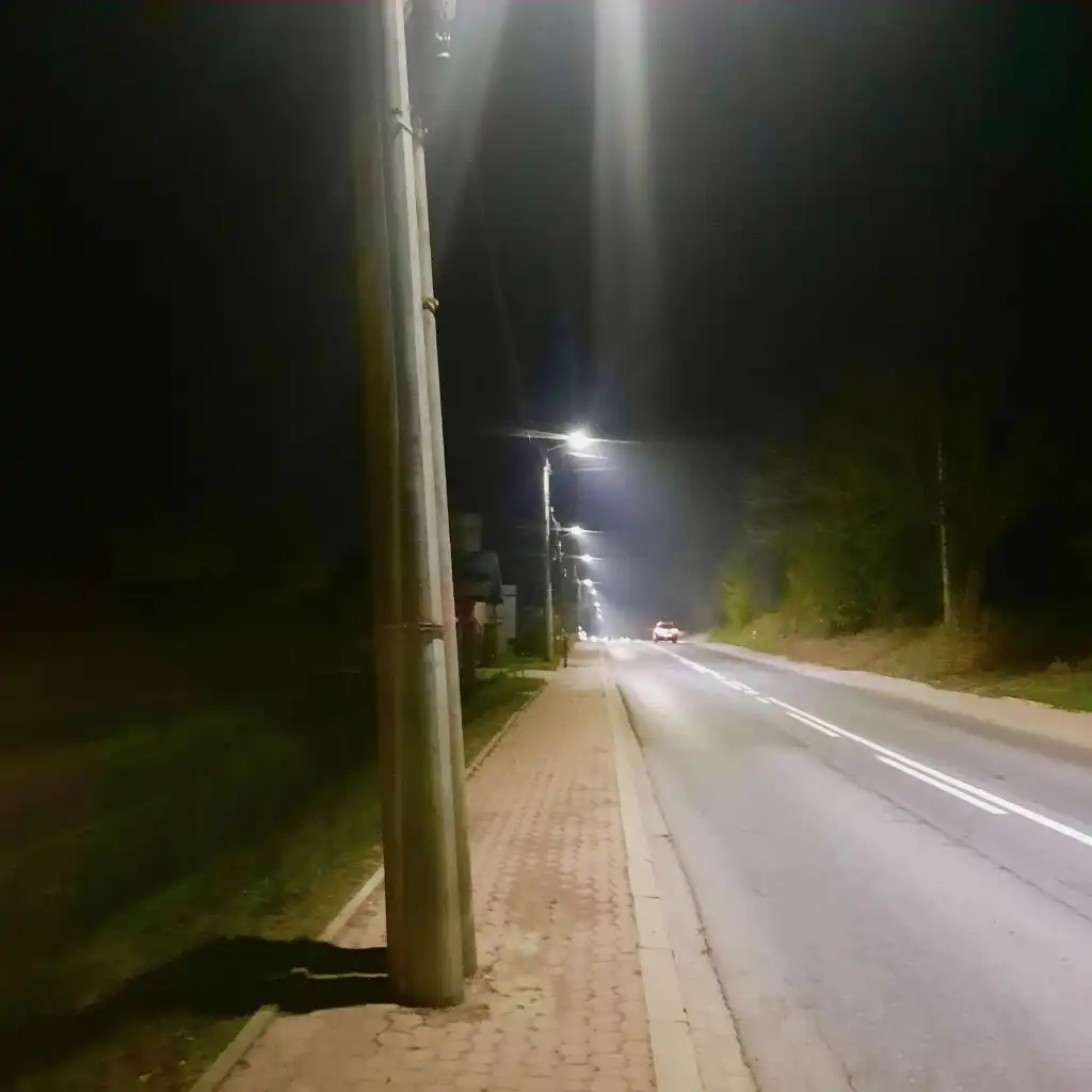 Jaśniej i oszczędniej. Krynica-Zdrój wymienia lampy uliczne na energooszczędne LED-y