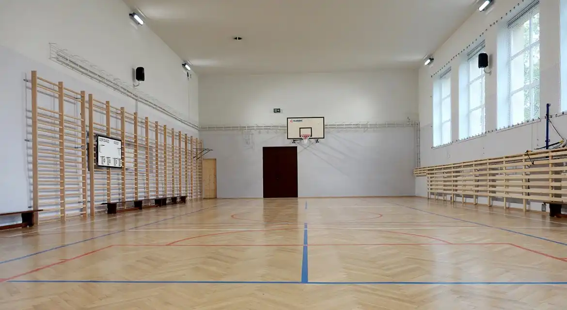 Sala gimnastyczna w ZS w Starym Sączu po modernizacji
