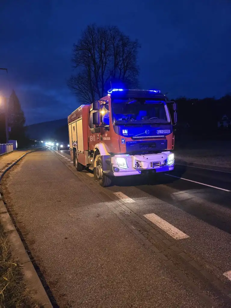 Wypadek w Mszanie Dolnej. Jedna osoba trafiła do szpitala