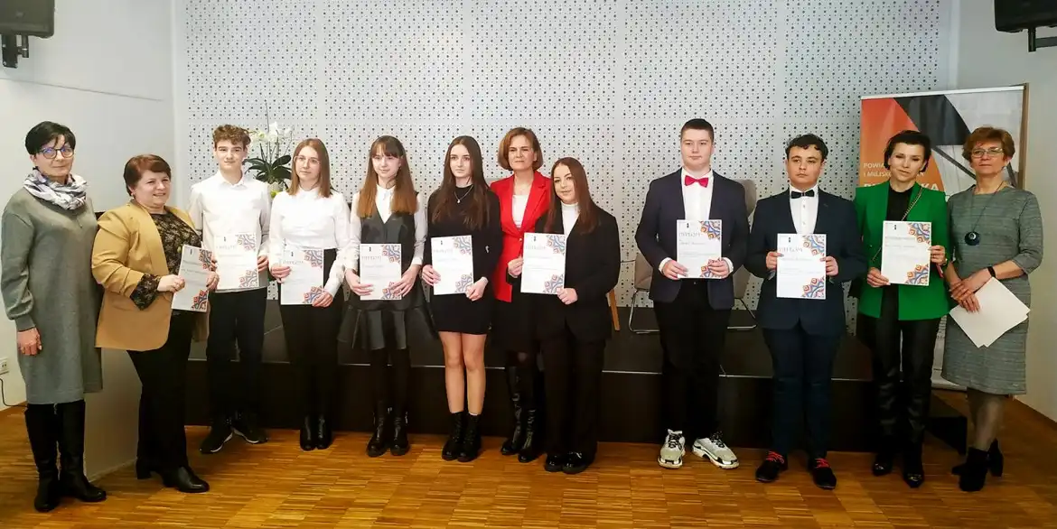 Dwie uczennice z ZS w Łącku wezmą udział w etapie rejonowym Ogólnopolskiego Konkursu Krasomówczego