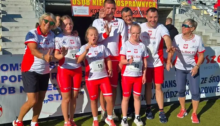 Turniej, fair play i zdrowe nawyki. Sportowy dzień na Orliku w Łopusznej