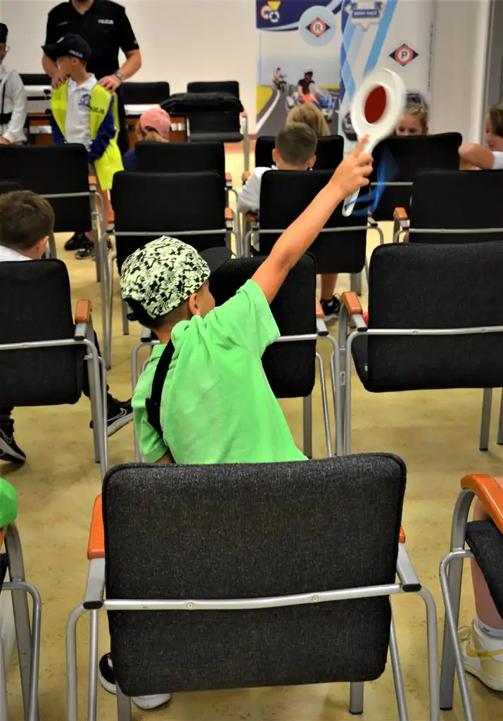 Mali goście z wizytą w sądeckiej komendzie