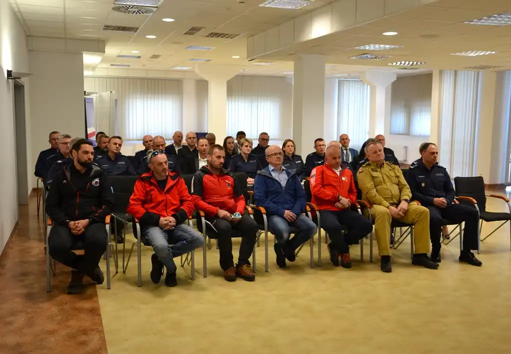 Sądecczyzna: Poszukiwali osób zaginionych. Za zaangażowanie podziękował im Komendant