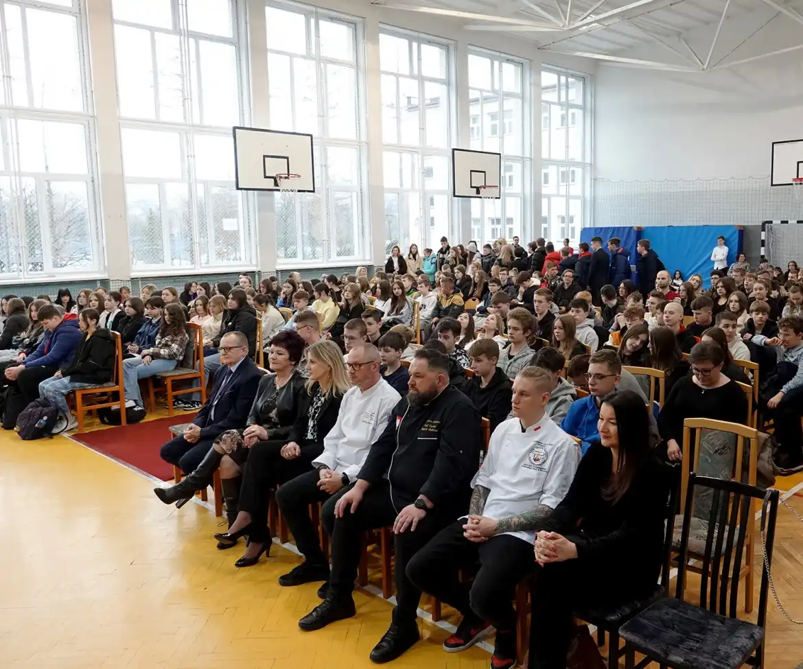 Tłumy ósmoklasistów na Dniu Otwartym w ZSP w Nawojowej