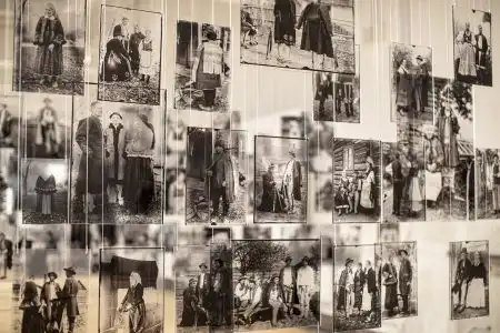 Wystawa "Fotogawęda. Ze zbiorów Mieczysława Cholewy"