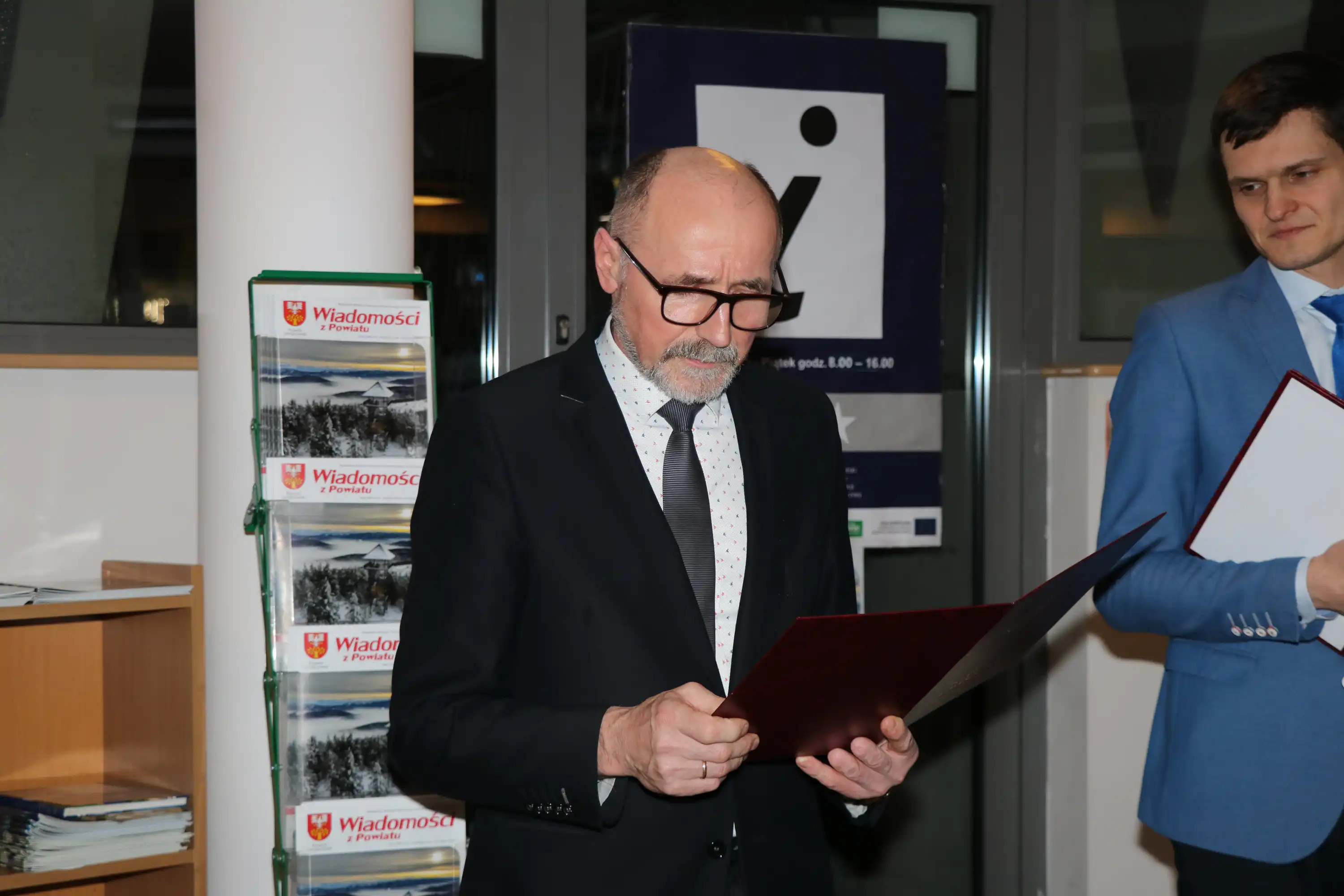 Wystawa malarstwa Władysława Raczka w Powiatowym Centrum Informacji Turystycznej w Limanowej