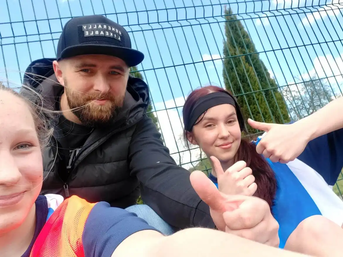 Powiatowy turniej piłki nożnej. Dziewczyny z ZSP w Nawojowej zajęły I miejsce