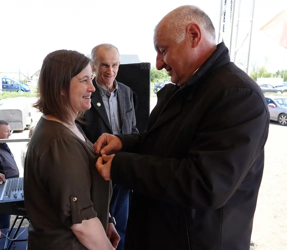 Patriotyczna uroczystość w Stadłach. Świętowano 15-lecie Stowarzyszenia LGD Partnerstwo dla Ziemi Sądeckiej