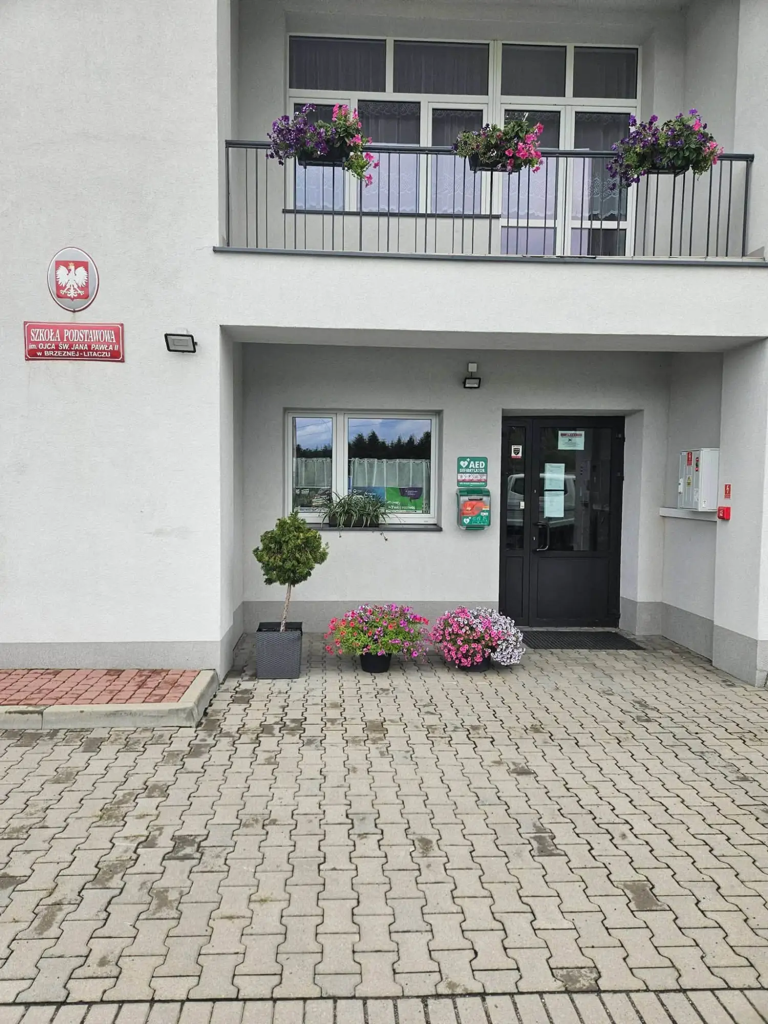 Nowe urządzenie w szkole w Brzeznej-Litaczu. Może uratować życie