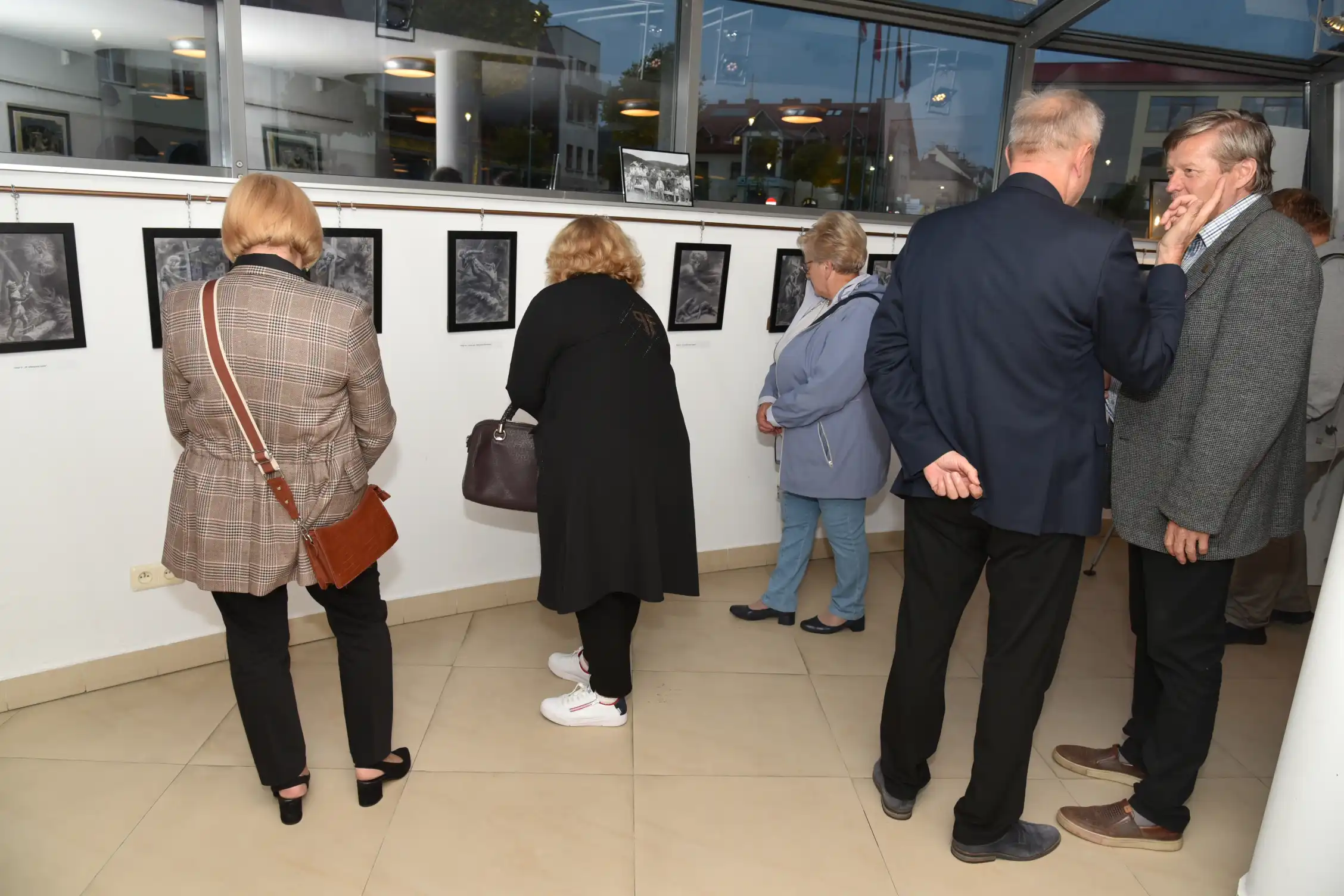 Wernisaż wystawy pn. „Droga Krzyżowa Narodu Polskiego – Wincenty Stanisław Gawron” w PCIT w Limanowej