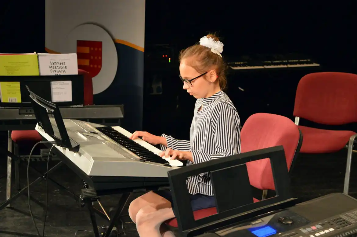 Stary Sącz: XX Powiatowy Konkurs Młodych Muzyków grających na Keyboardzie