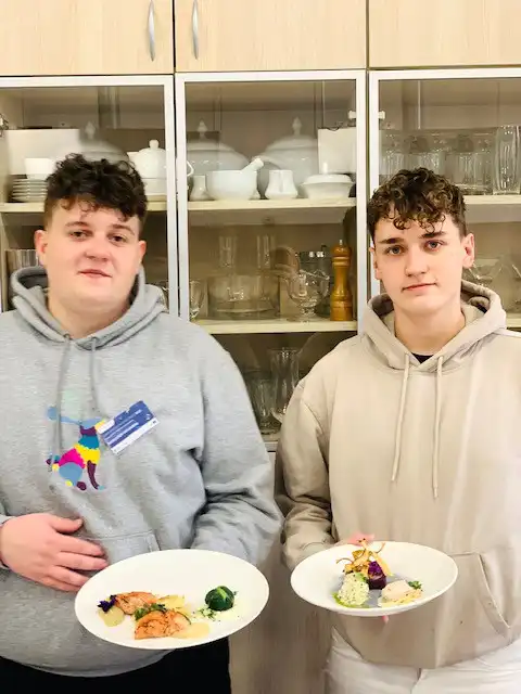 Uczniowie ZS w Nawojowej zrobili pstrąga ojcowskiego i wygrali