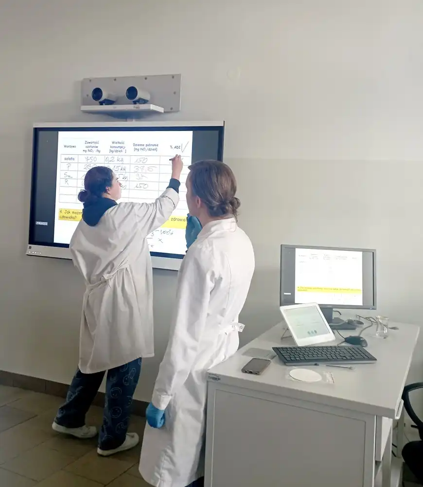 Uczniowie ZS w Starym Sączu uczestniczyli w zajęciach warsztatowych w Uniwersytecie Rolniczym